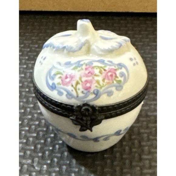 Vintage Limoges France Trinket Box Floral Apple MC Peint Main Signed Flower Clsp